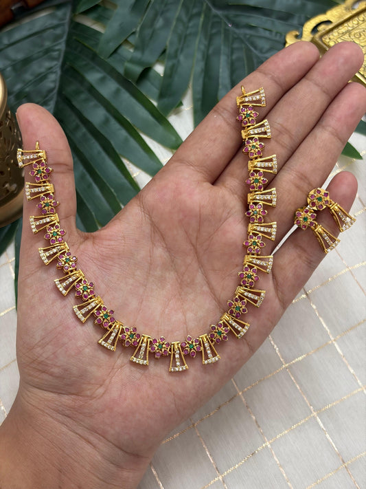 Elegant Floral Necklace NNB394