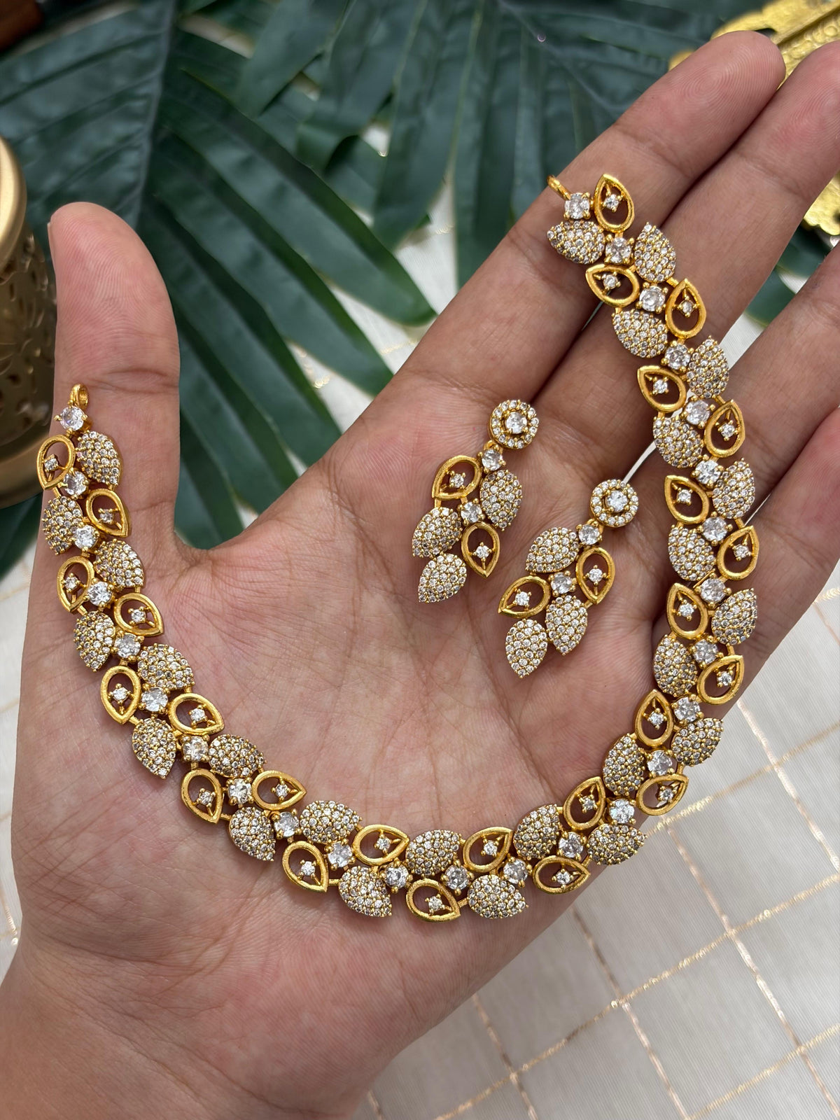 Golden Blossom Necklace NNB395