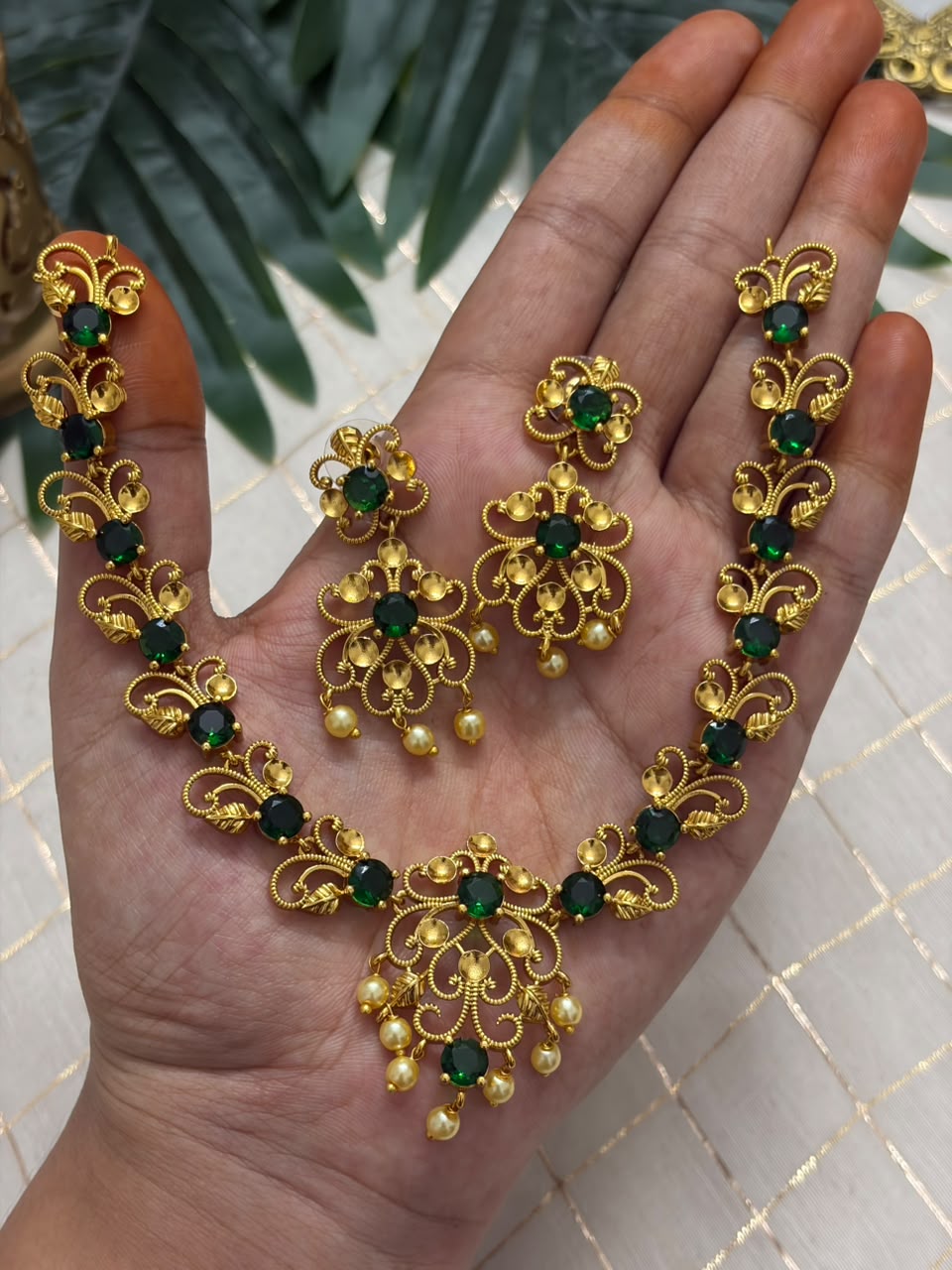 Green Floral Leaf Necklace NNB425