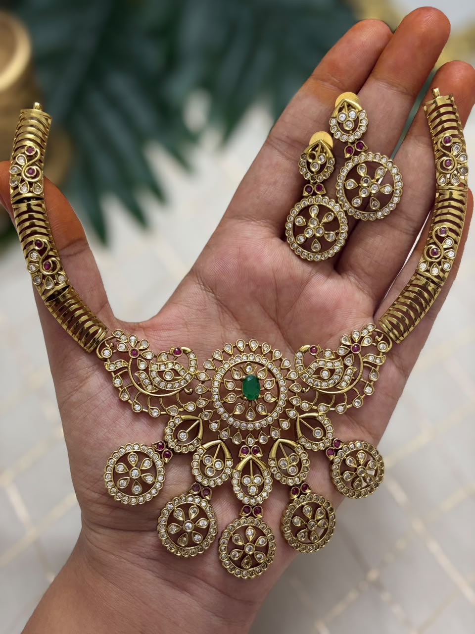 Green Stone Choker Necklace NNB426