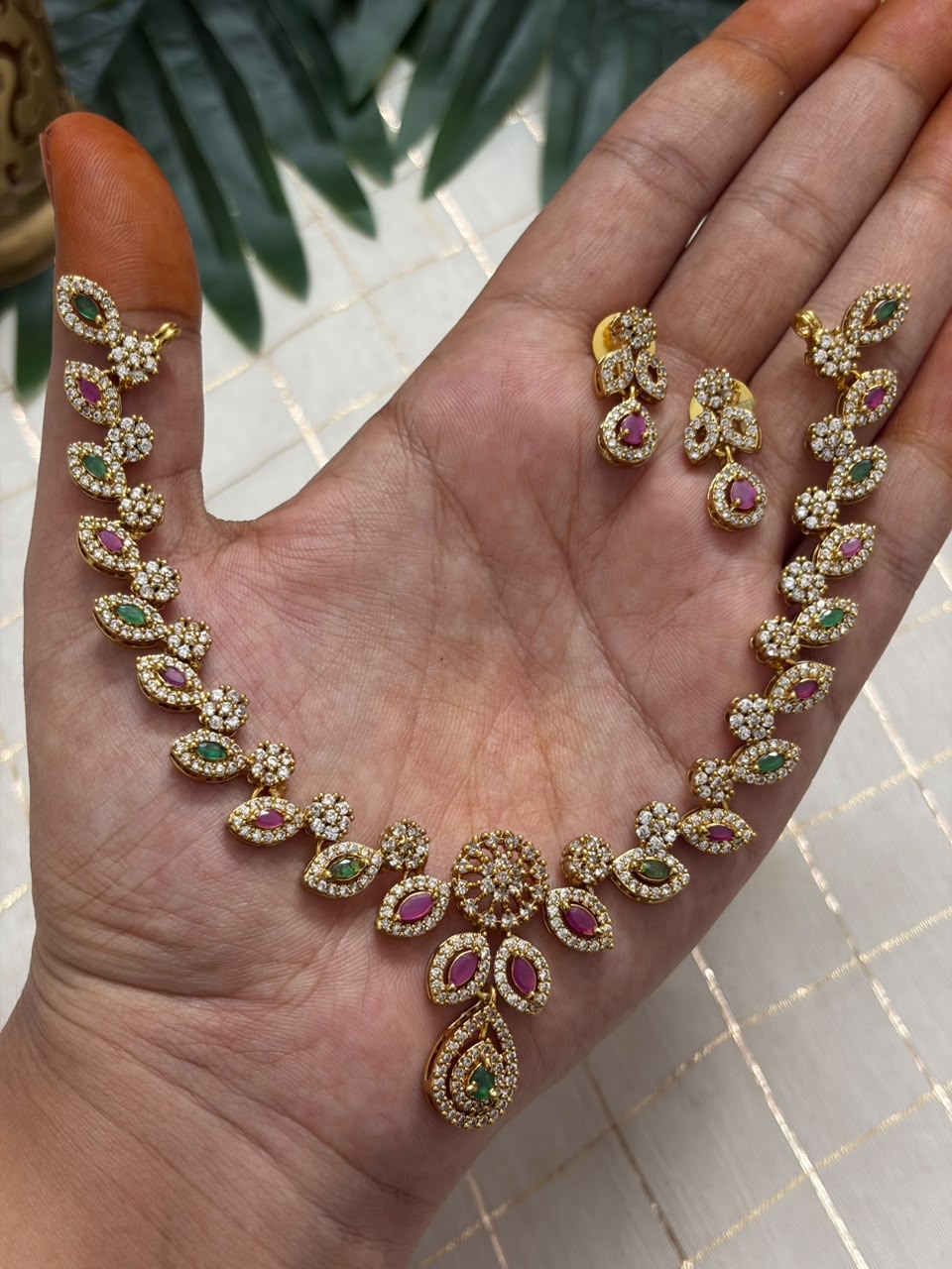 Green with Pink Stone Necklace NNB427
