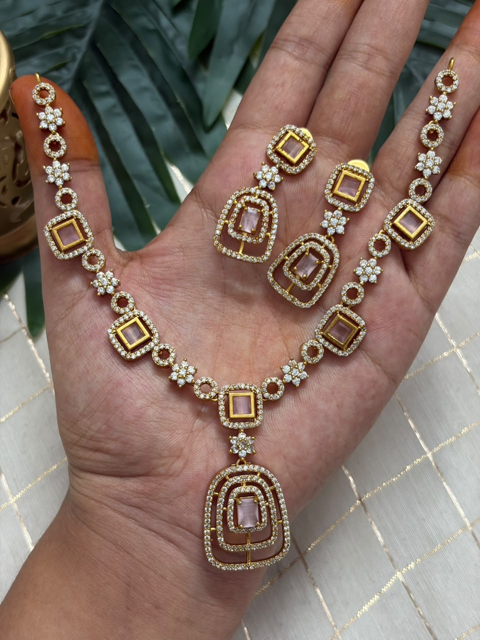 White Drop Necklace NNB407