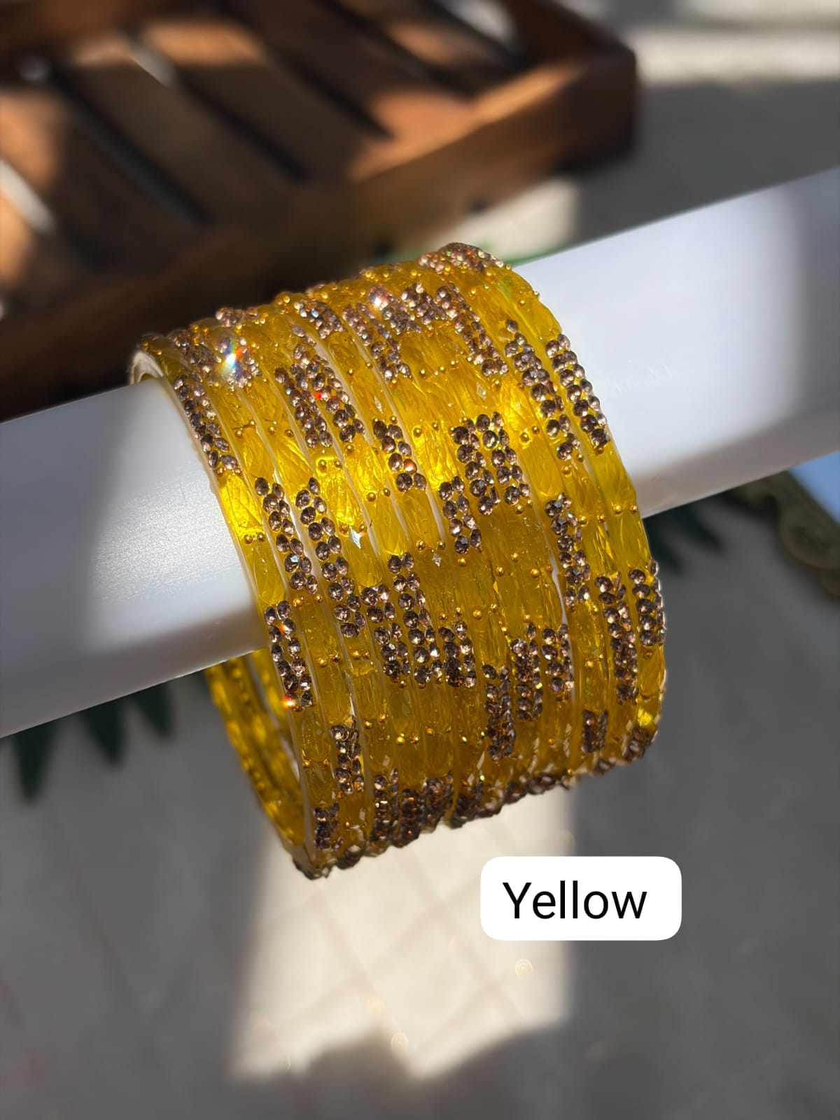 Yazhi Glass Bangles