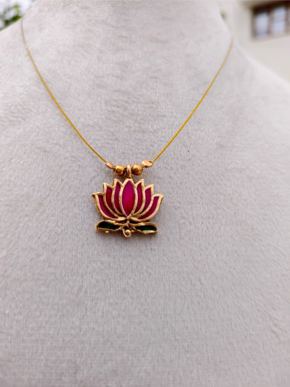 Water Lily Invisible Necklace NNB97