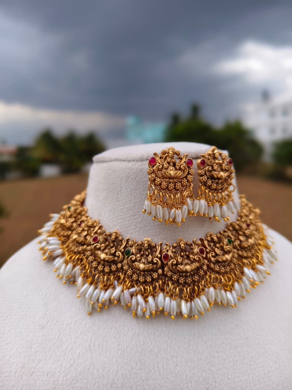 Golden Garland Necklace NNB62