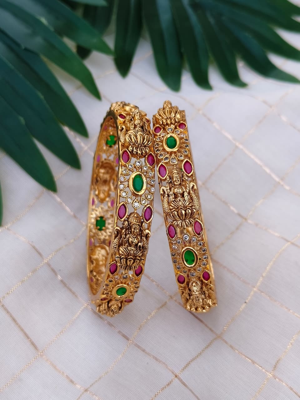 Amrutha Metal Bangle MBNB10