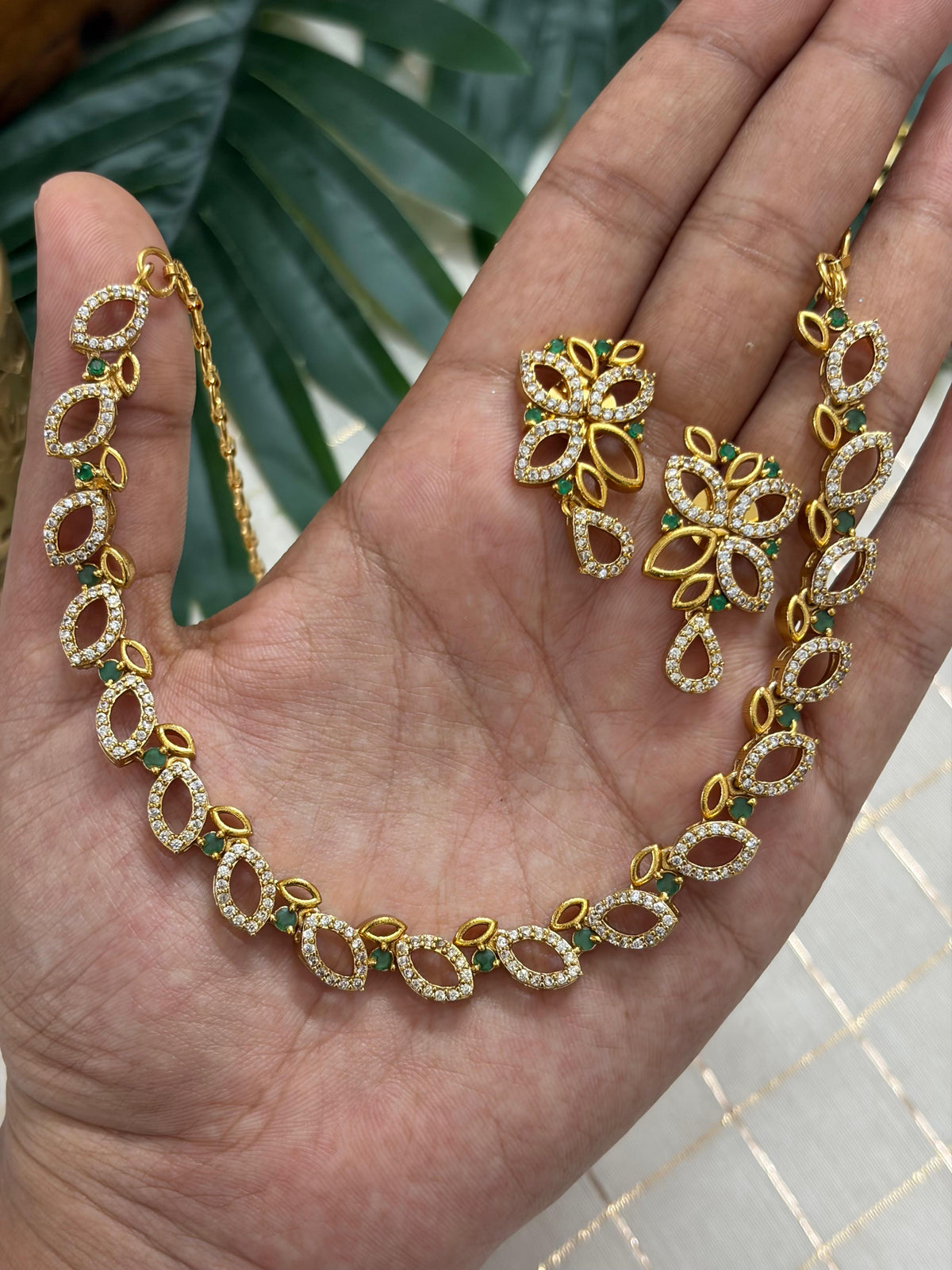 Coral Leaf Necklace NNB166
