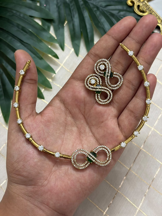 Infinity Bloom Necklace NNB59