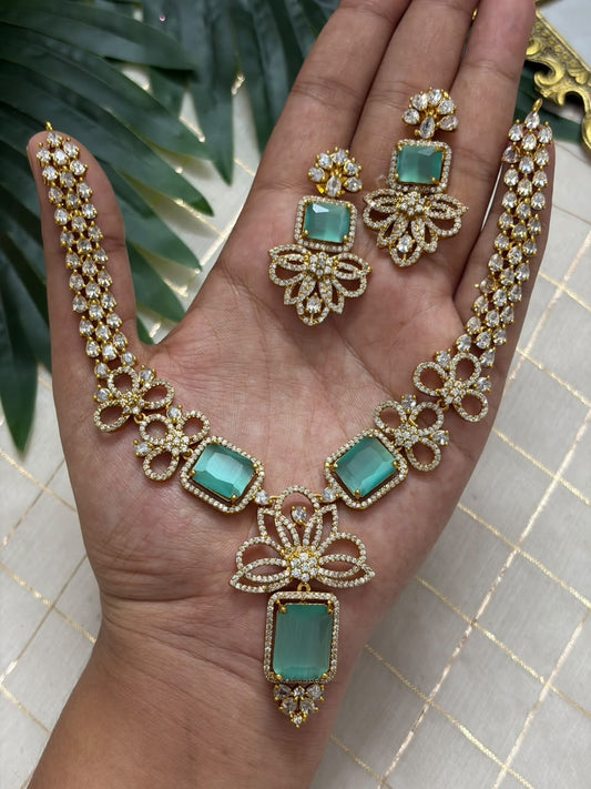 Emerald green stone NNB325