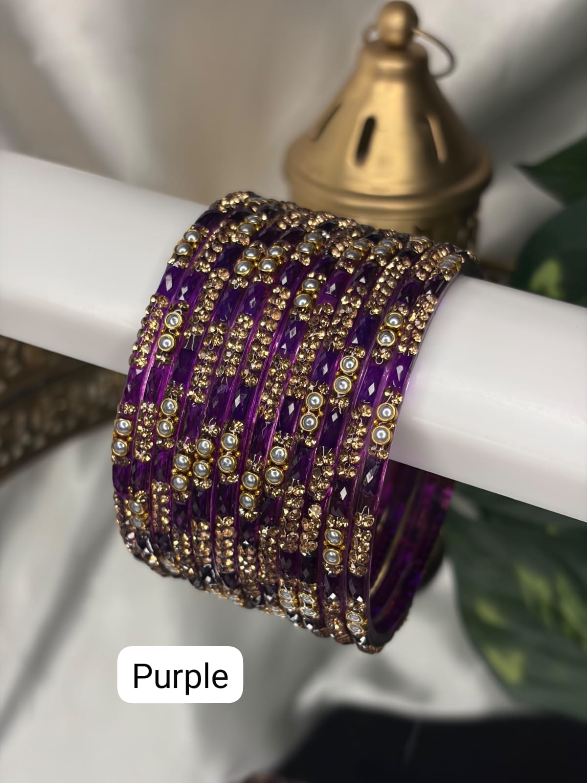 Ezhil Glass Bangles
