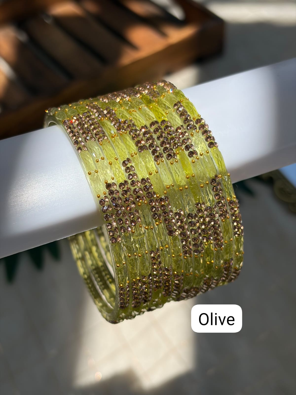 Yazhi Glass Bangles