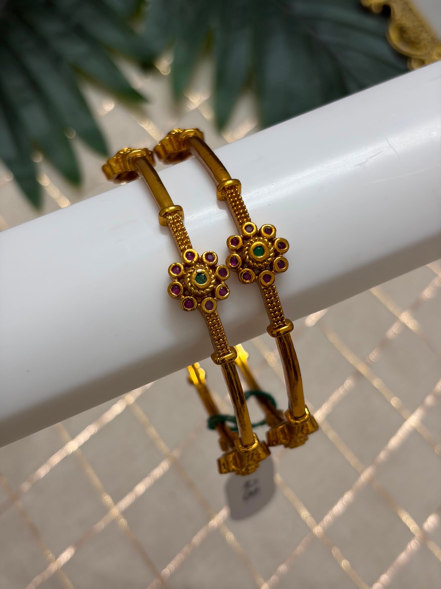 Aadhera Metal Bangle MBNB120