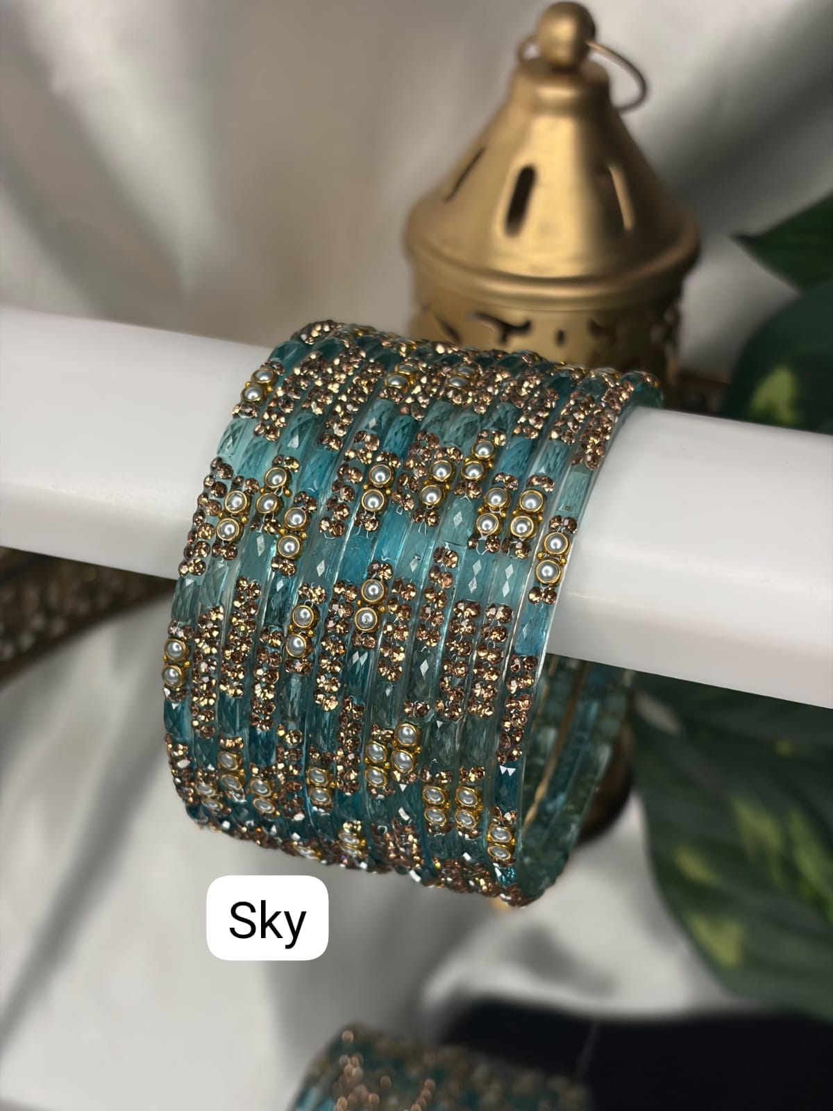 Ezhil Glass Bangles