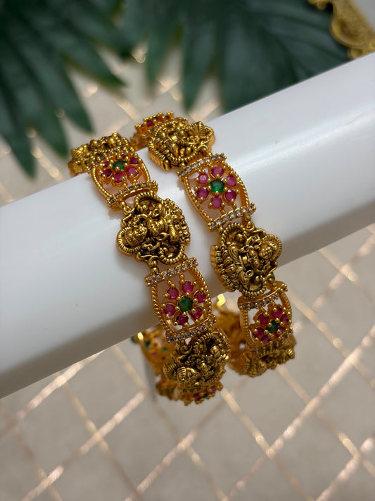 Gowri Metal Bangle MBNB108