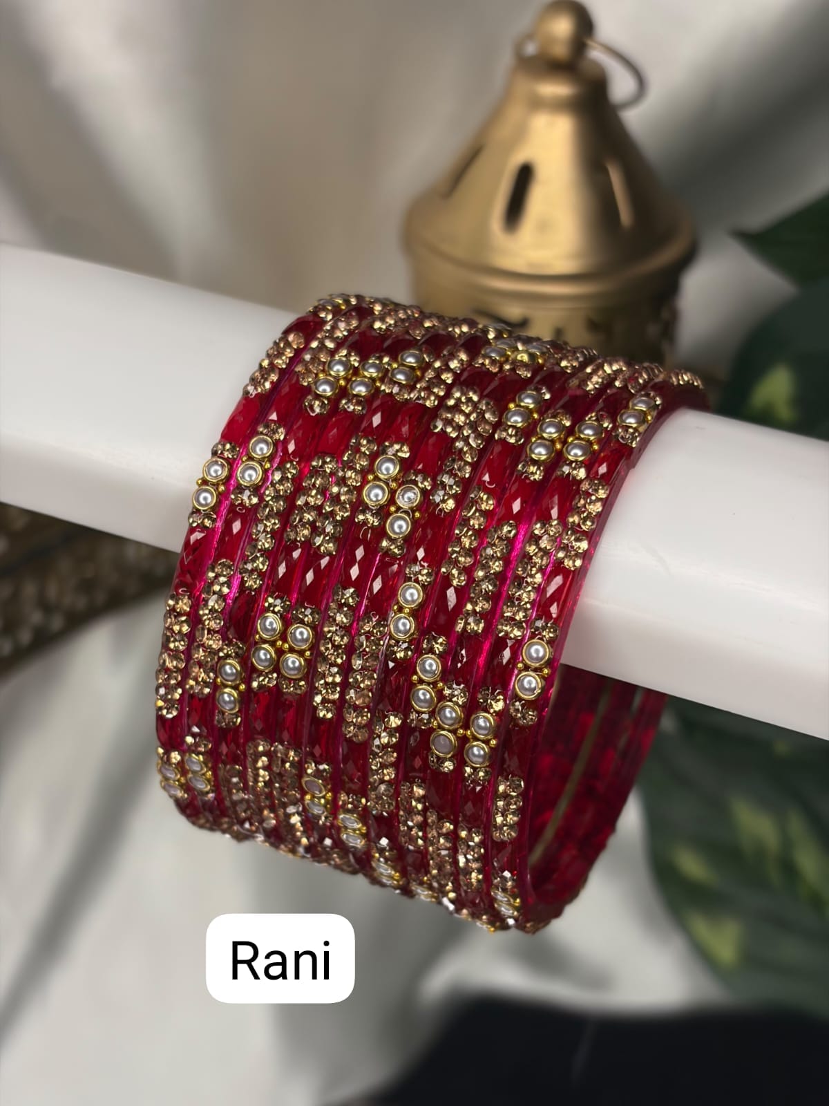 Ezhil Glass Bangles