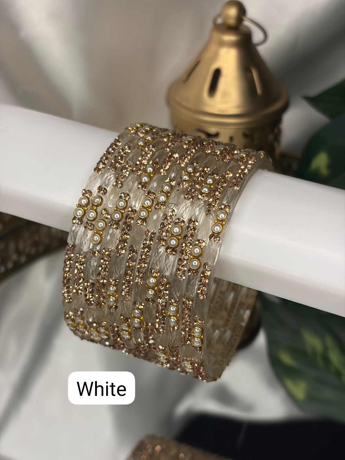 Ezhil Glass Bangles